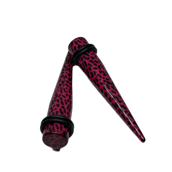 00G Pink Cheetah Print Long Acrylic Tapers