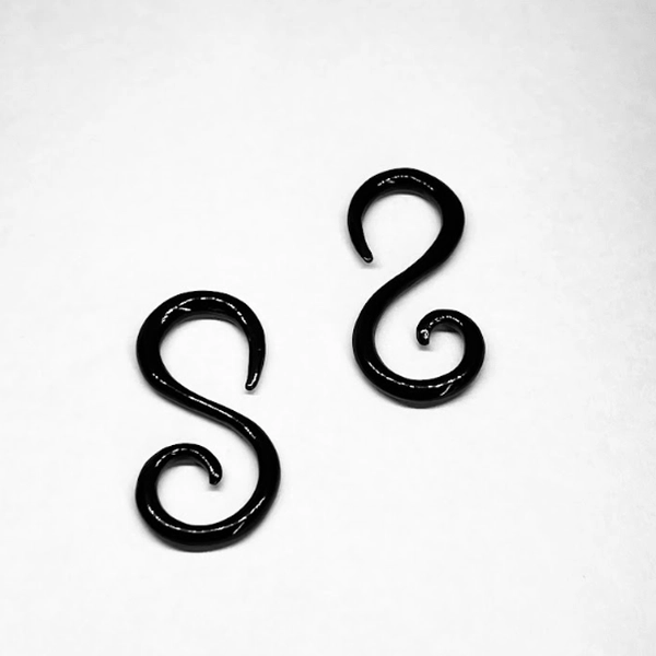 10G S-Shaped Buffalo Horn Hanger Tapers