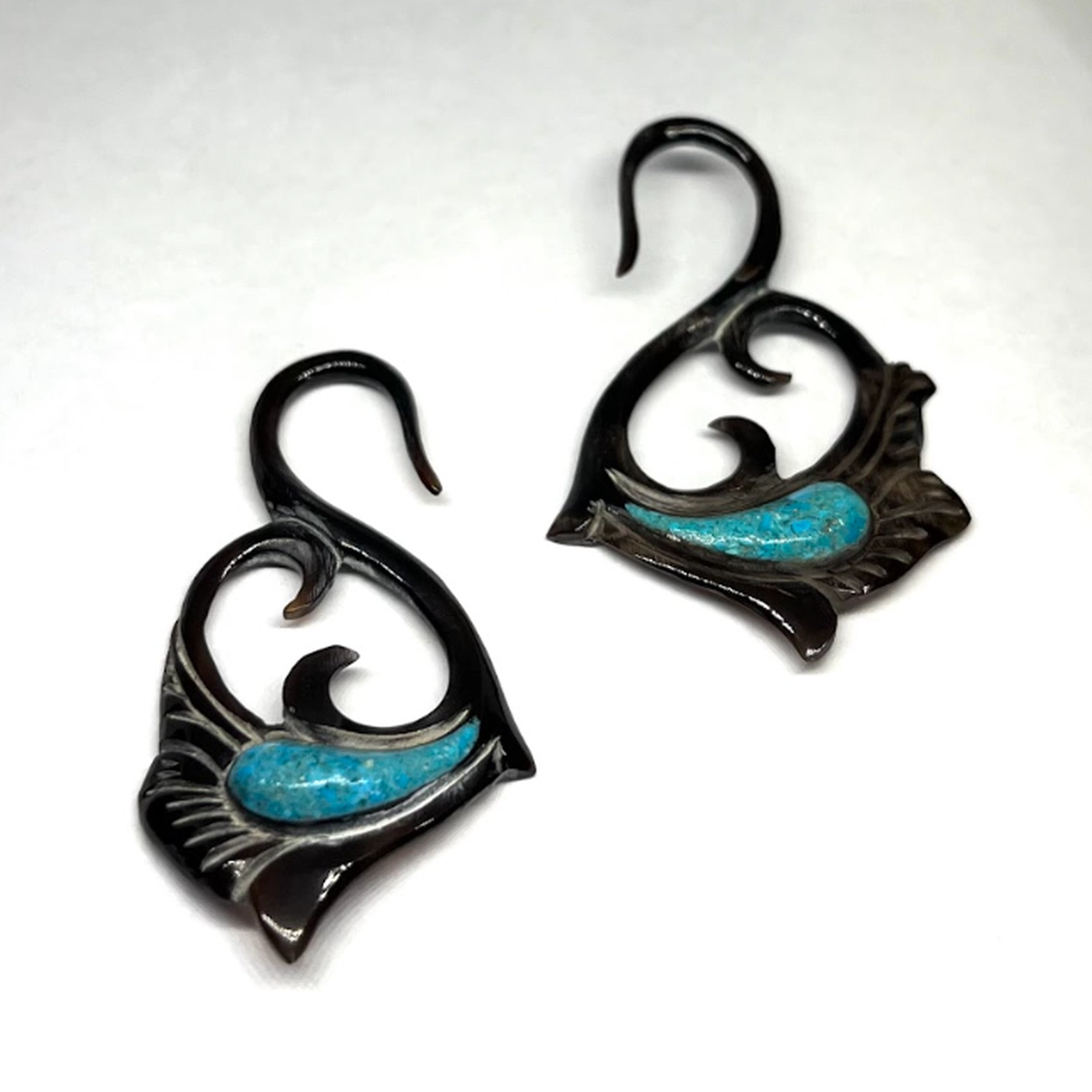12G Buffalo Horn Leaf Indigenous Hangers with Synthetic Turquoise Inlay