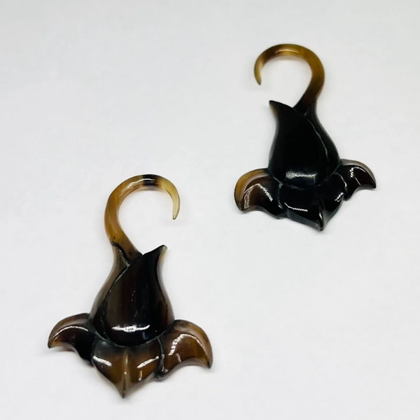 12G Lotus Buffalo Horn Hangers