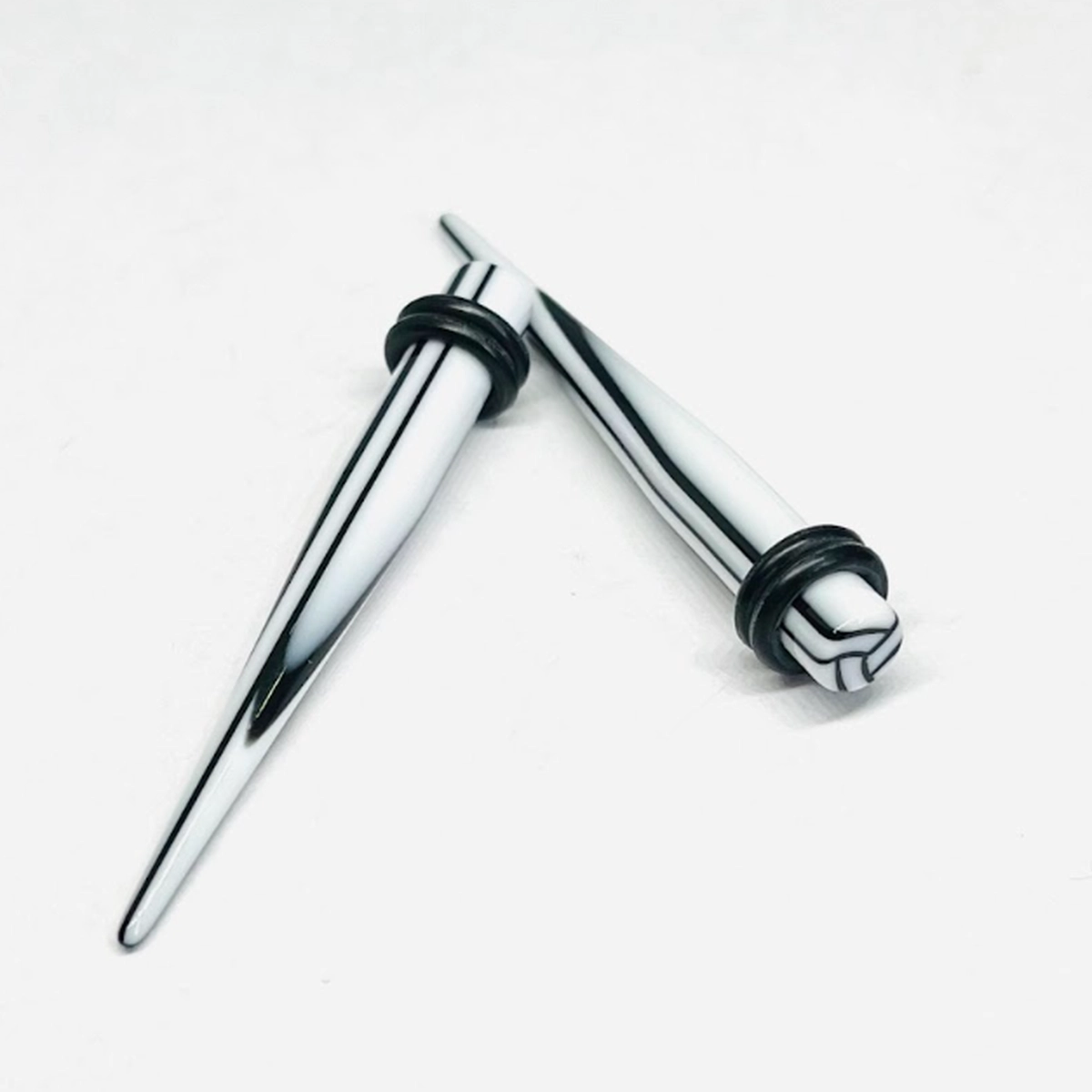 2G White_Black Stripe Long Acrylic Tapers