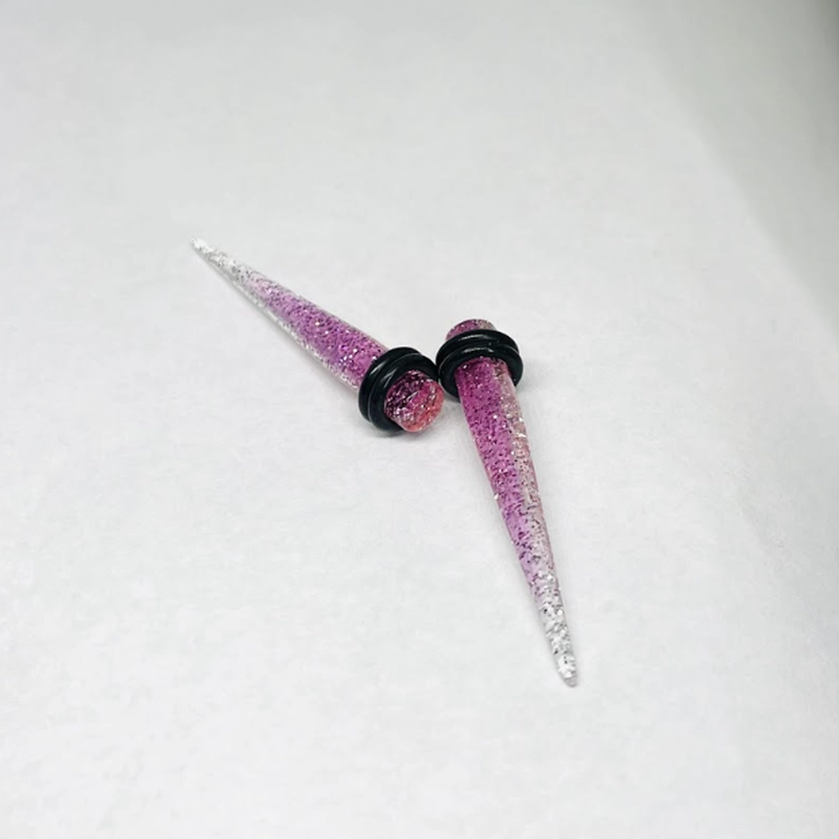 4G Purple_Clr Halftone Glitter Medium Acrylic Tapers