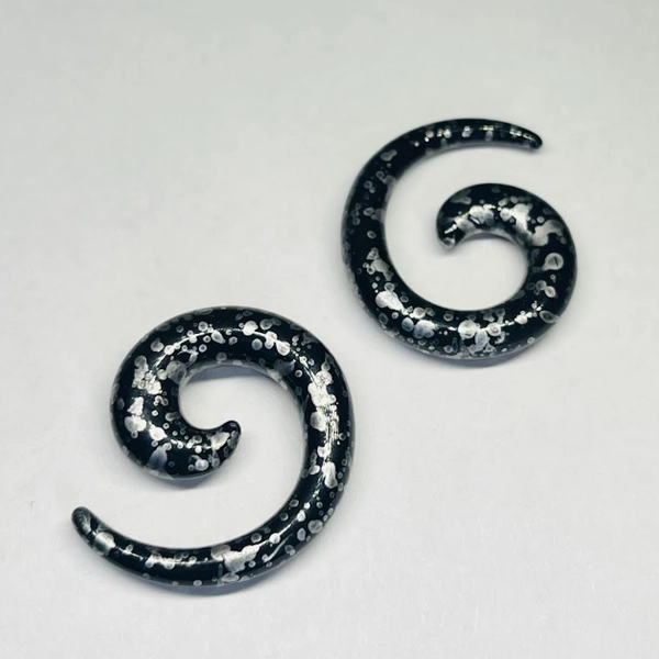 4g Black w_ Silver Splatter Small Acrylic Spiral Hangers