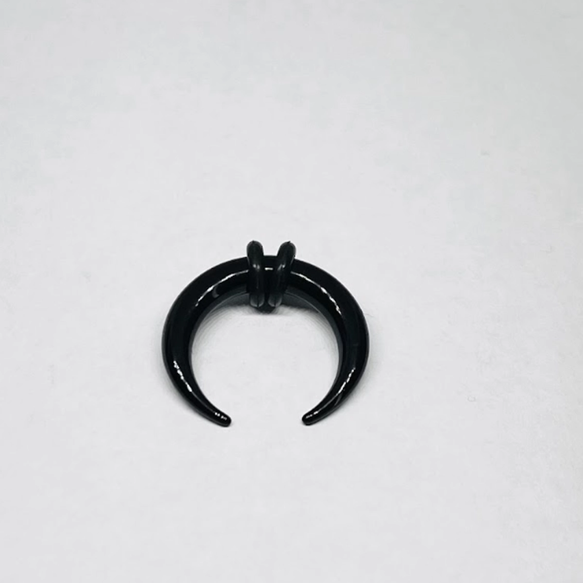 6G Black Acrylic Pincher