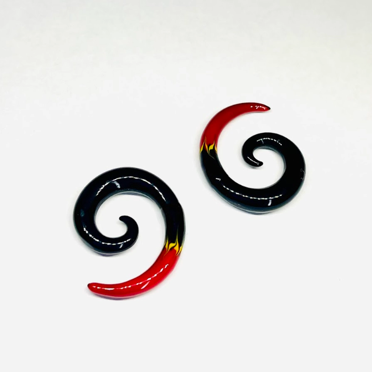 6G Black Red Flame Small Acrylic Spiral Tapers