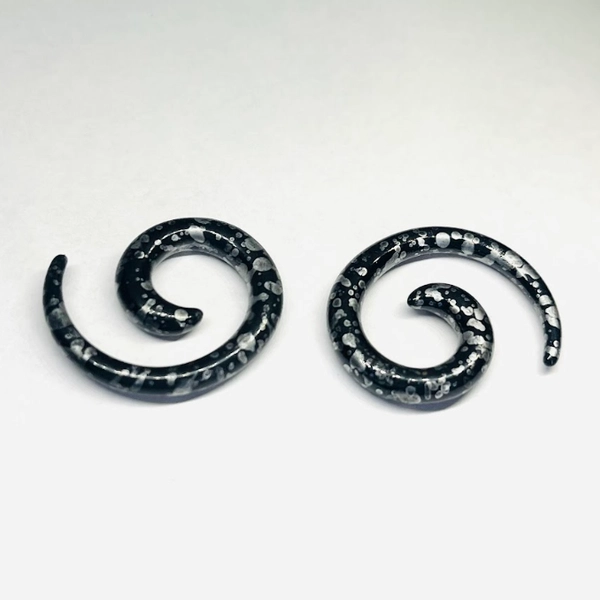 6G Black Silver Splatter Spiral Hangers