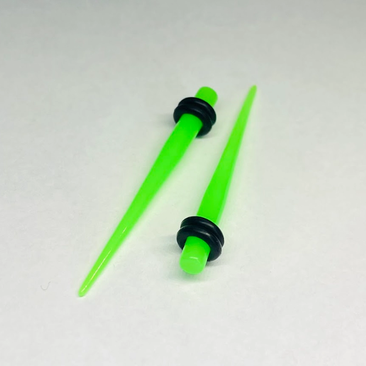 6G Solid Green Long Acrylic Tapers