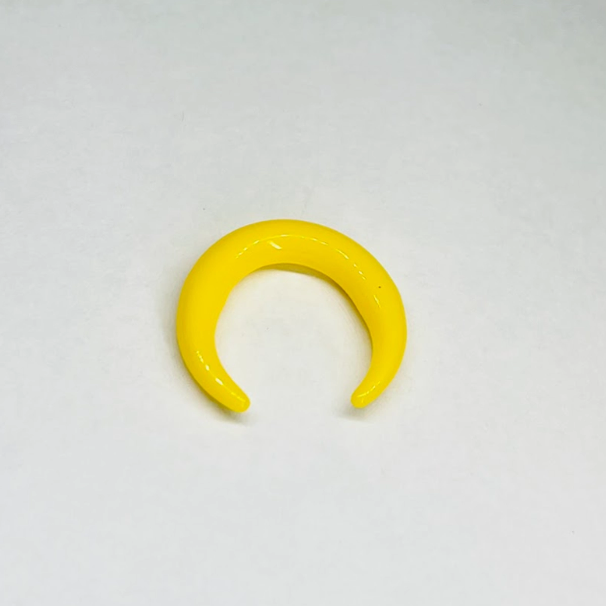 6G Yellow Acrylic Pincher