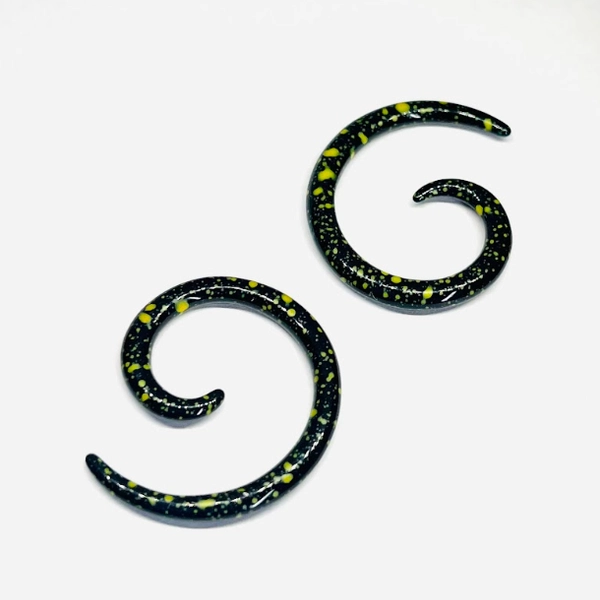 7G Black with Yellow Medium Acrylic Spiral Tapers
