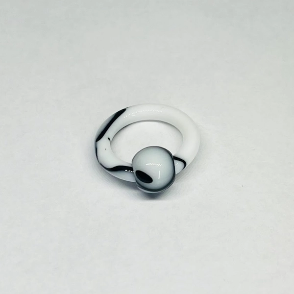 8G White with Black Faux Marble Captive Bead Ring